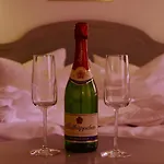 Esplanade Garni Otel 3*
