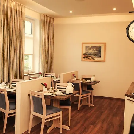 호텔 Esplanade Garni