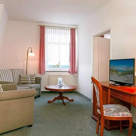 Otel Esplanade Garni 3*