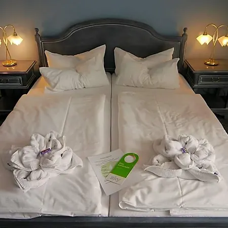 Esplanade Garni Otel 3*