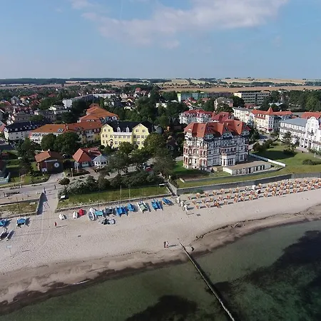 호텔 Esplanade Garni 3*